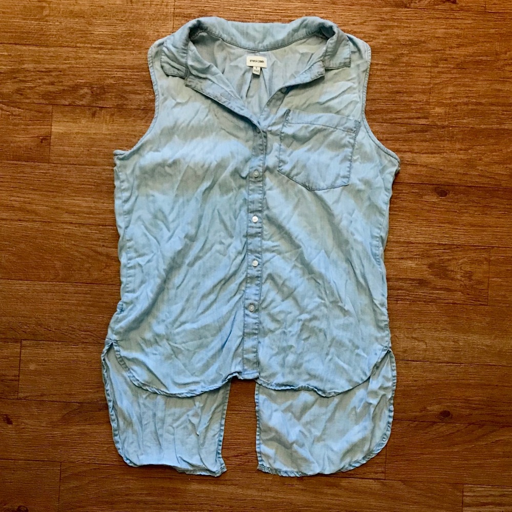 Hendrickson Split Back Chambray Sleeveless Top - image 4